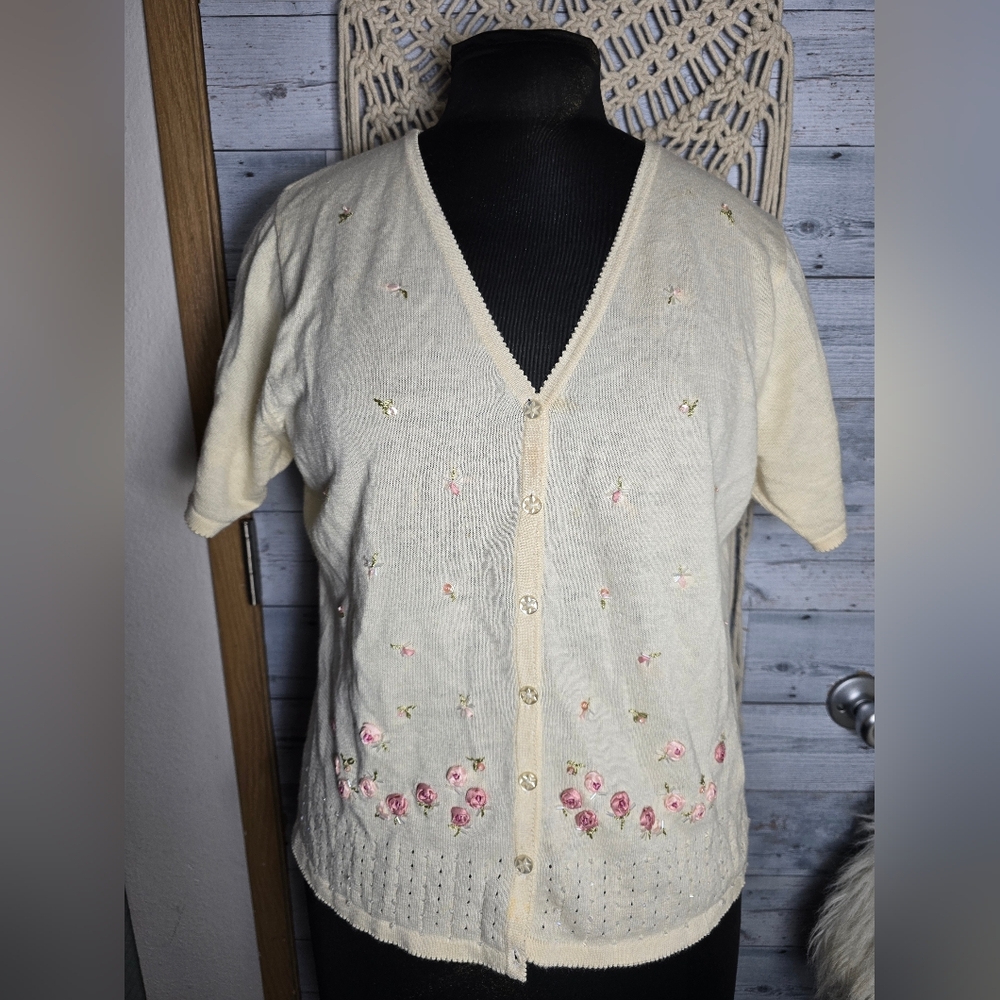 Vintage R&K Originals Cream Floral Beaded Button Short Sleeve Sweater Size 16